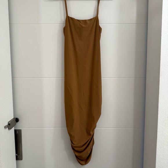 Superdown Yovanna Midi Dress in Taupe. Size XS. Worn once. - Picture 2 of 4